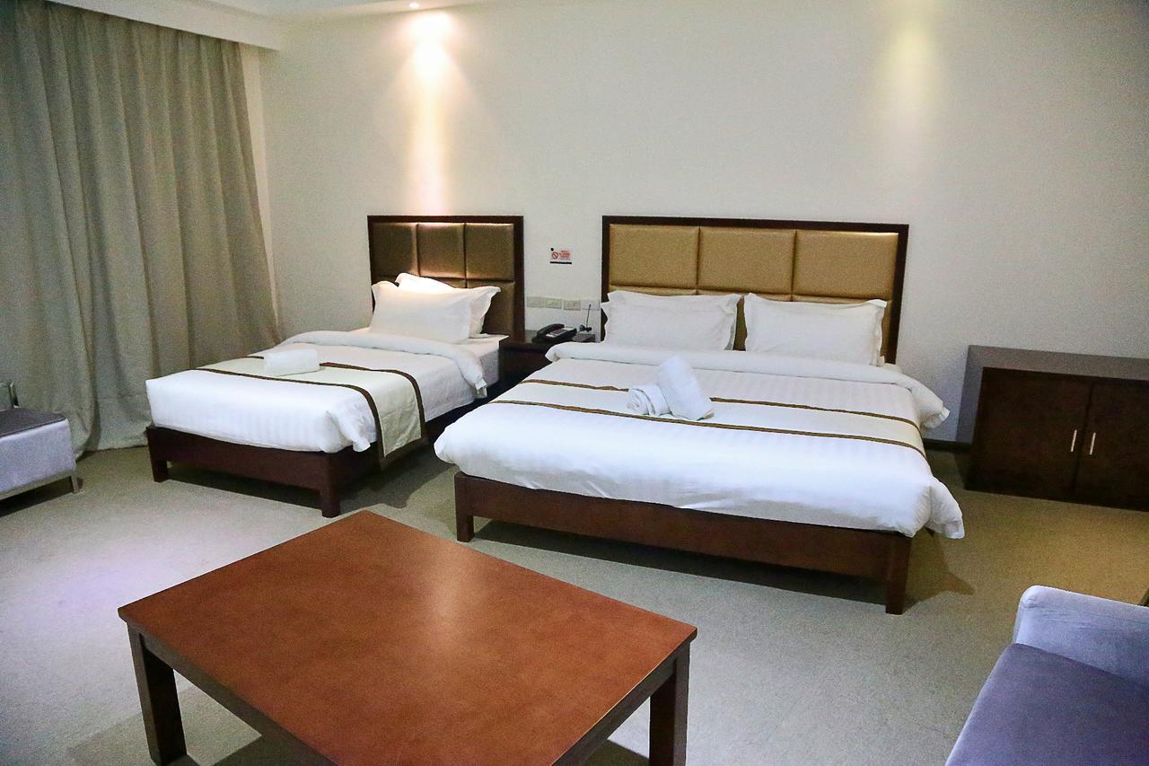 Big Hotel Suites Mandaue Eksteriør billede